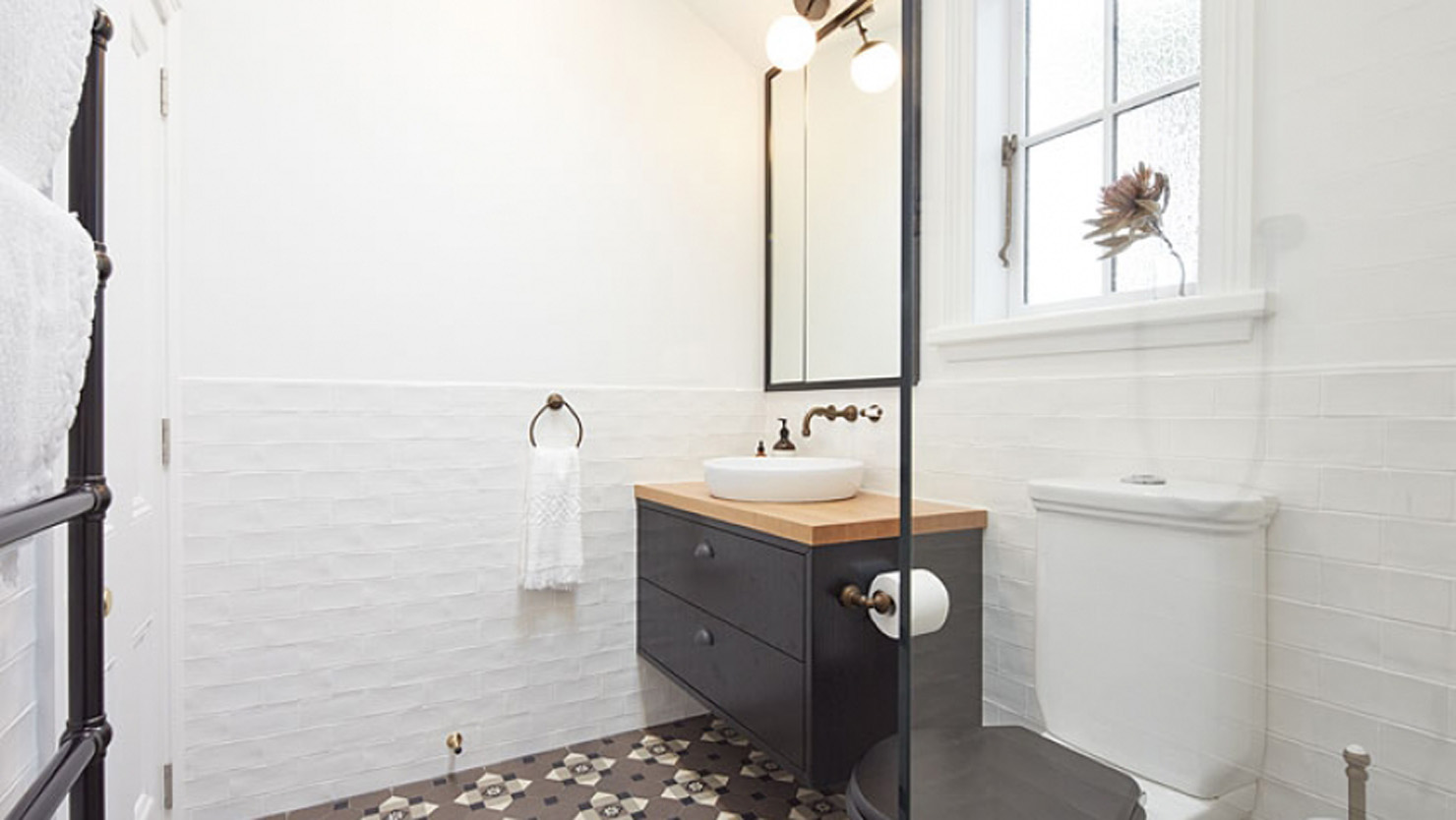 igd-portfolio-image ingrid geldof Traditional Bathroom ensuite, wardrobe and kitchen design